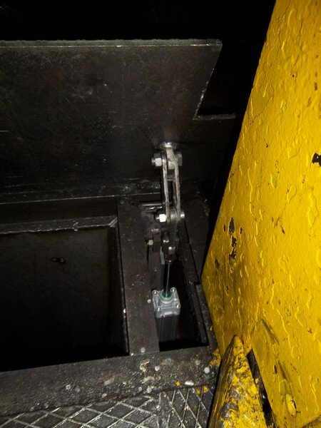 Press Scrap Guidance Systems 7 20110226 153104