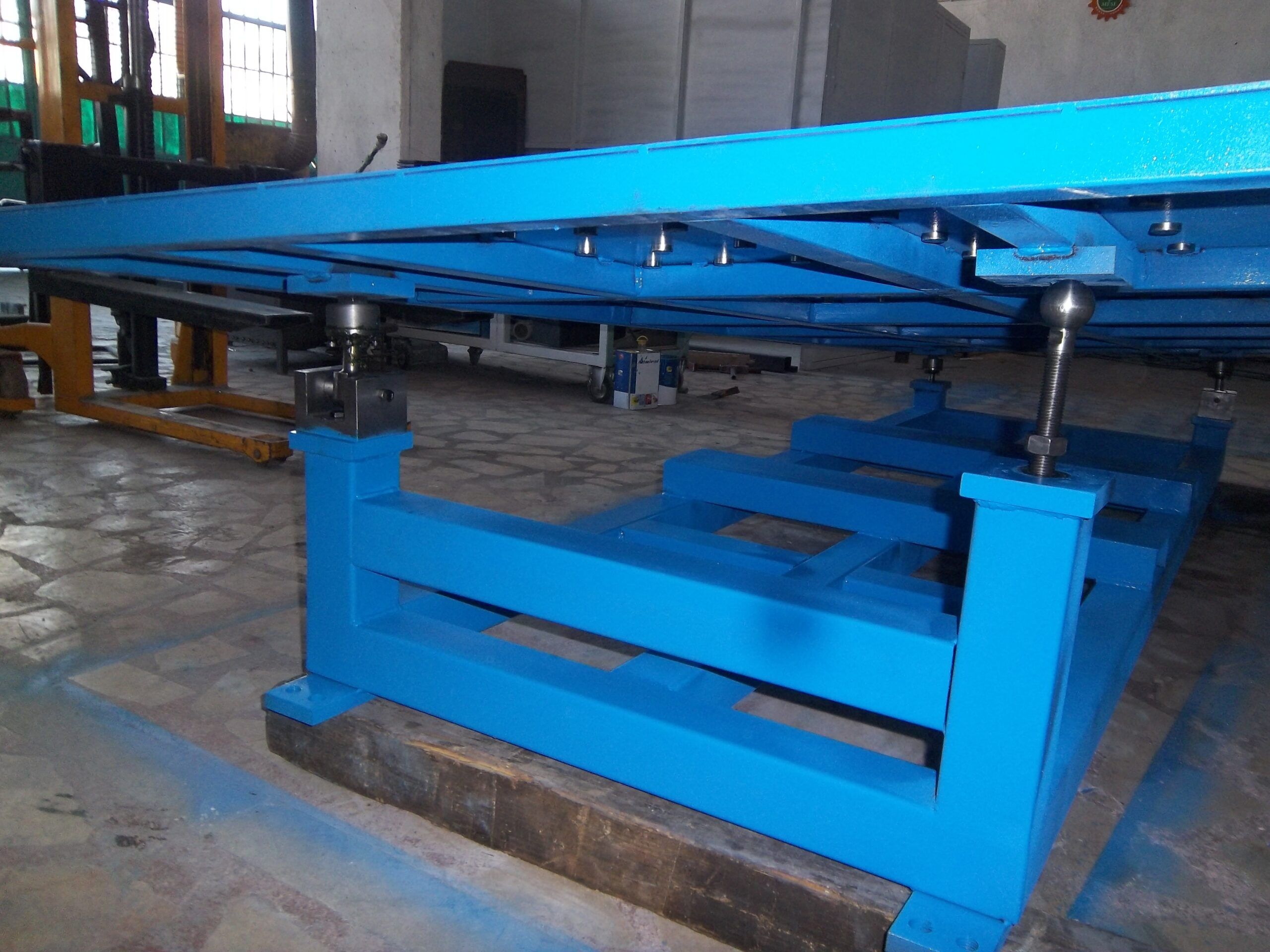 Alüminyum İşleme Makineleri: Farklı Sektörlere Uygun Modeller 3 pres ekipmanlari 9 scaled