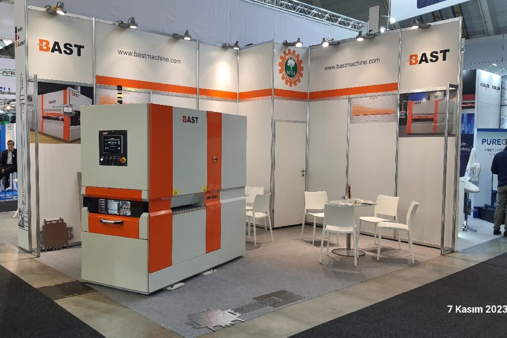 Metal Sac Düzleştirmenin Temellerini Anlama 1 bast metal sac levha düzleştirme makinası